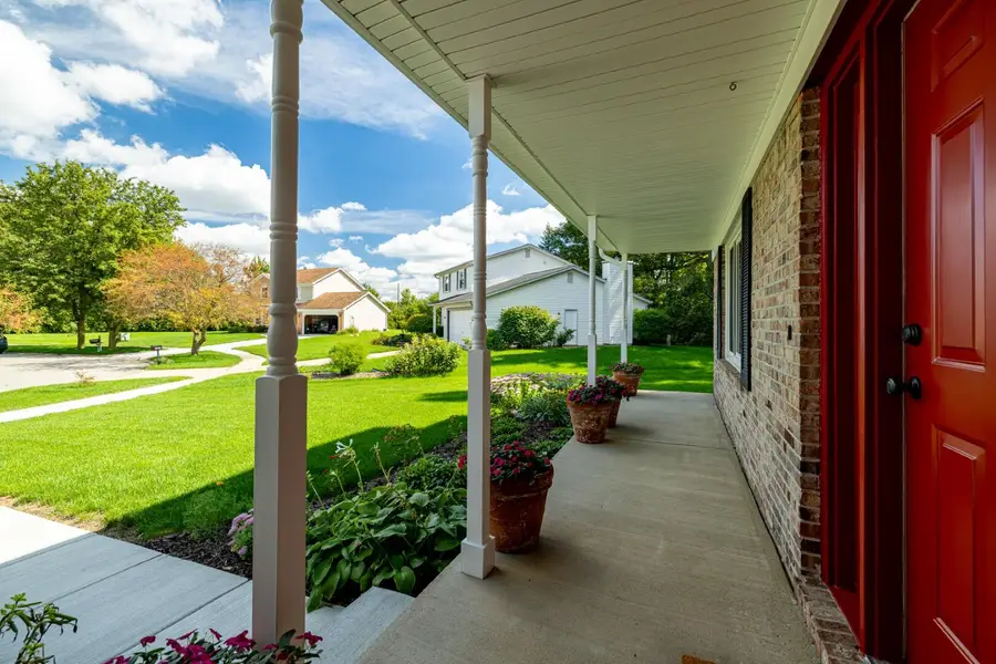 1414 Eastwood Circle, Saline, MI 48176 - #2