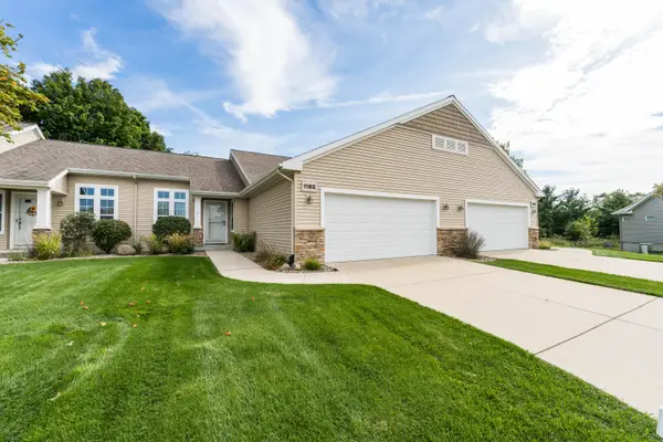 1165 S Village Circle, Kalamazoo, MI 49009