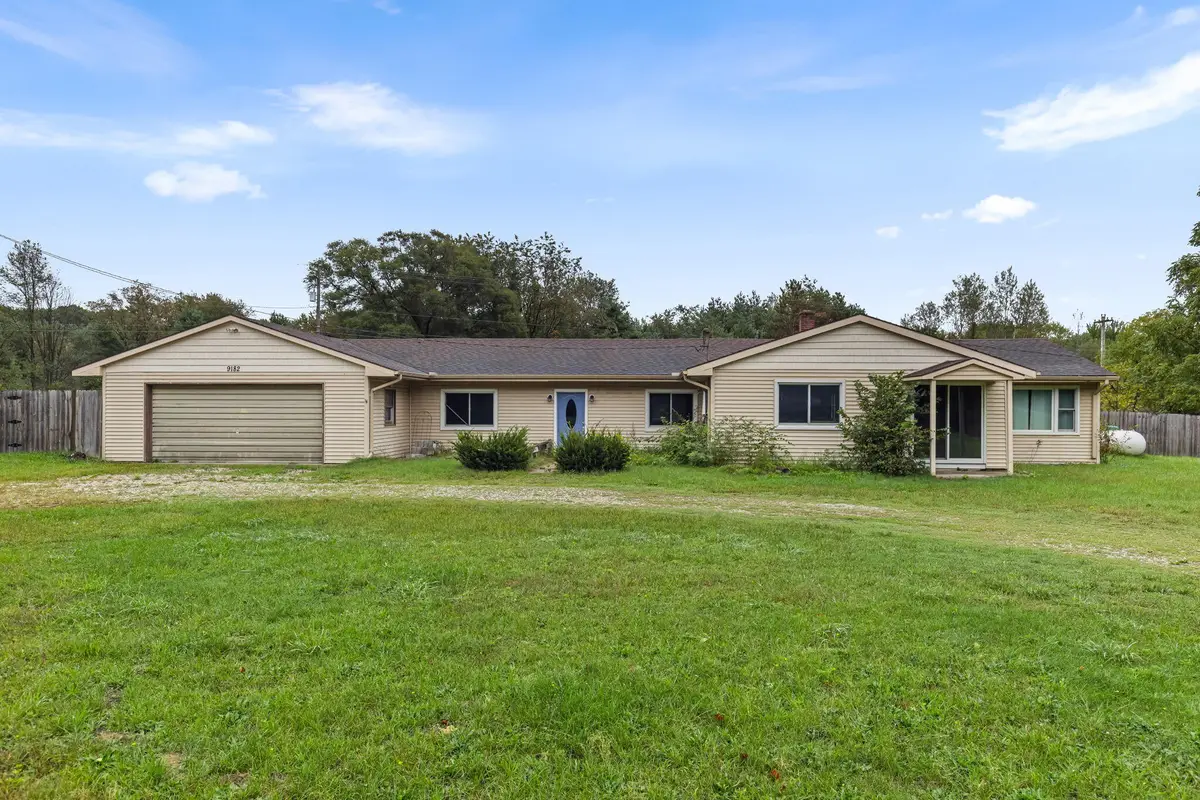 9182 S Warner Avenue, Fremont, MI 49412 - #1