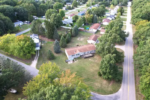 1852 N Lincoln Road, Ludington, MI 49431