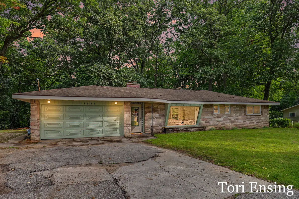 11852 W Carson City Road, Greenville, MI 48838 - #1