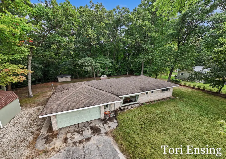 11852 W Carson City Road, Greenville, MI 48838 - #3
