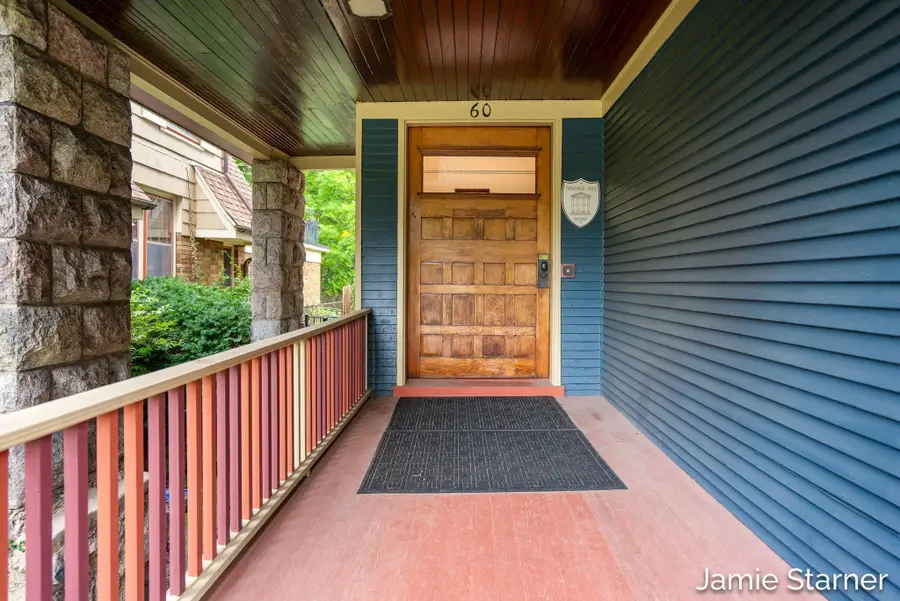 60 College Avenue Ne, Grand Rapids, MI 49503 - #3