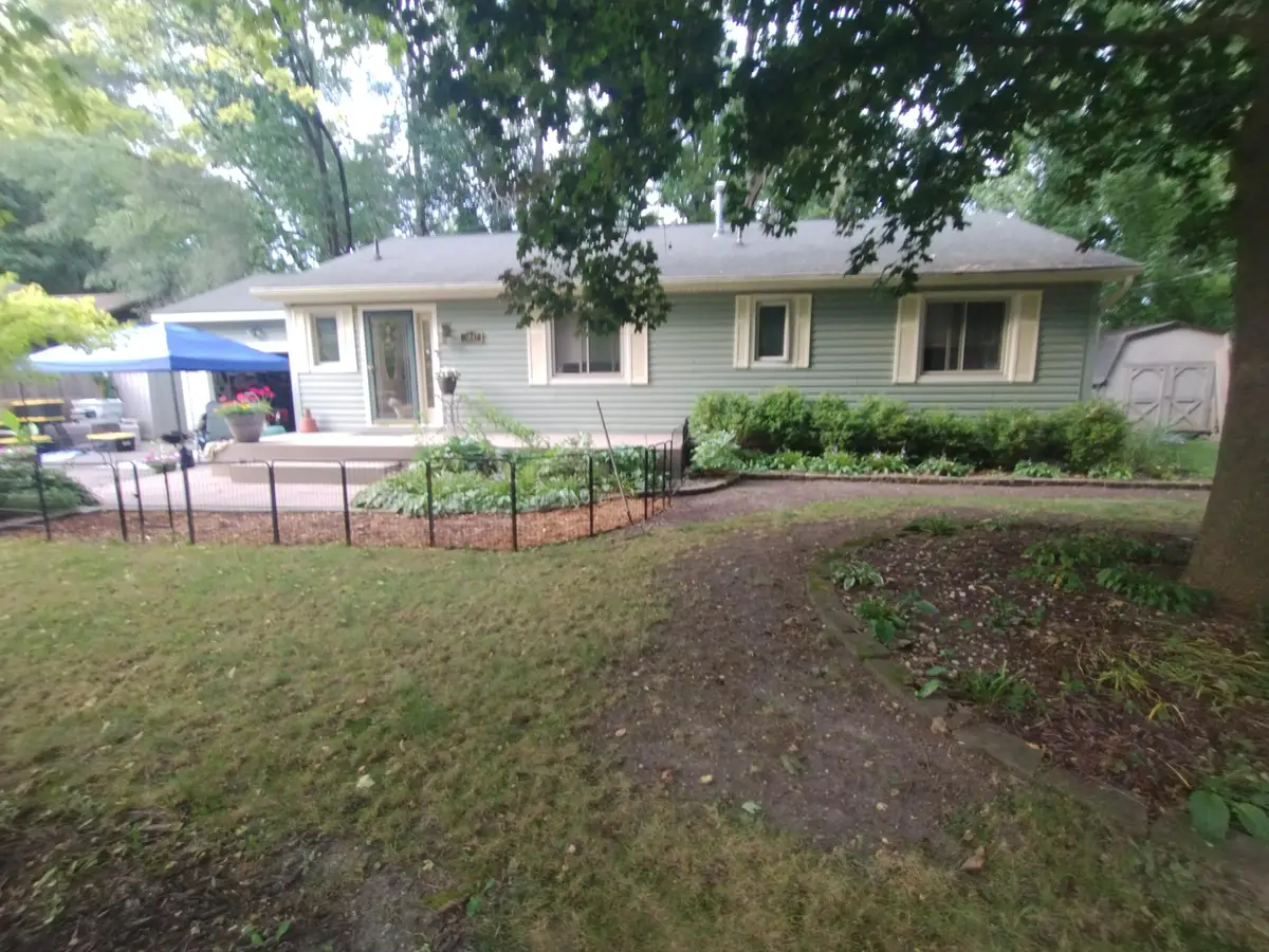 3847 Ponchartrain, Pinckney, MI 48169 - #1