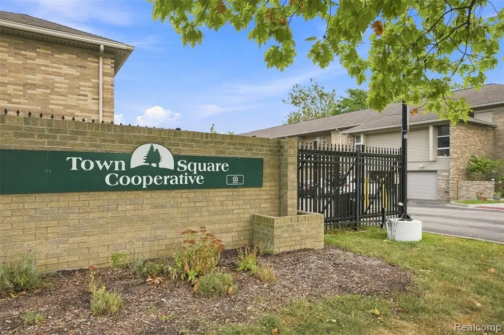 1102 Saint Aubin Place, Detroit, MI 48207 - #1