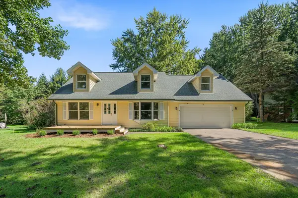 43618 Carla Drive, Paw Paw, MI 49079