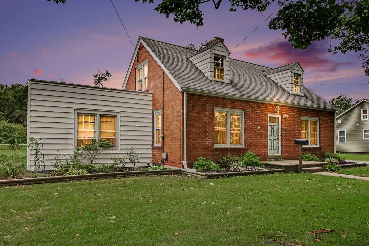 220 S Douglas Street, Bronson, MI 49028 - #1