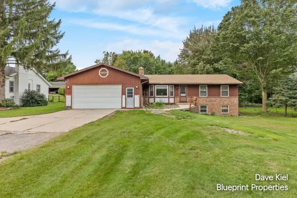 6879 Ivanrest Avenue Sw, Byron Center, MI 49315