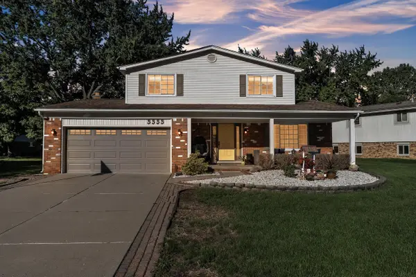 5555 Patterson Drive, Troy, MI 48085