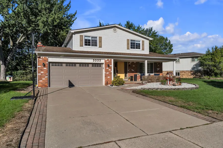 5555 Patterson Drive, Troy, MI 48085 - #2