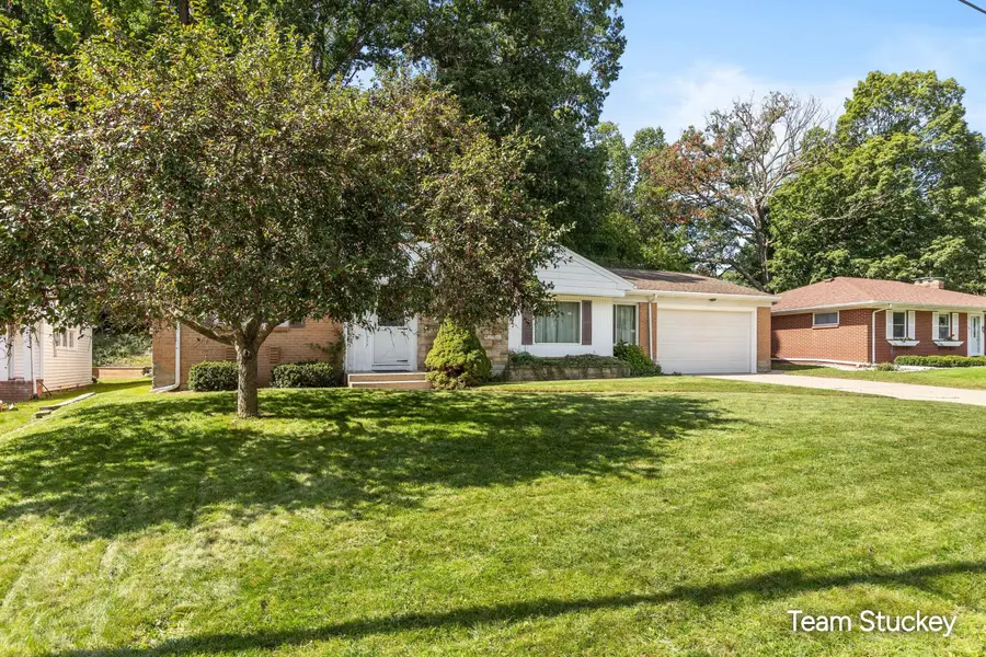 1127 Maplegrove Drive Nw, Grand Rapids, MI 49504 - #2