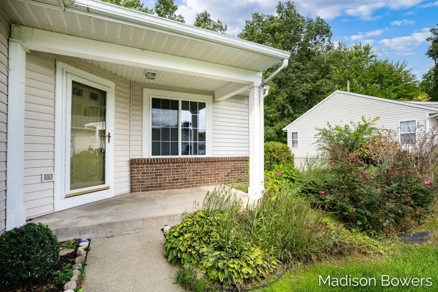 7079 W Cannon Place Drive Ne, Rockford, MI 49341 - #3