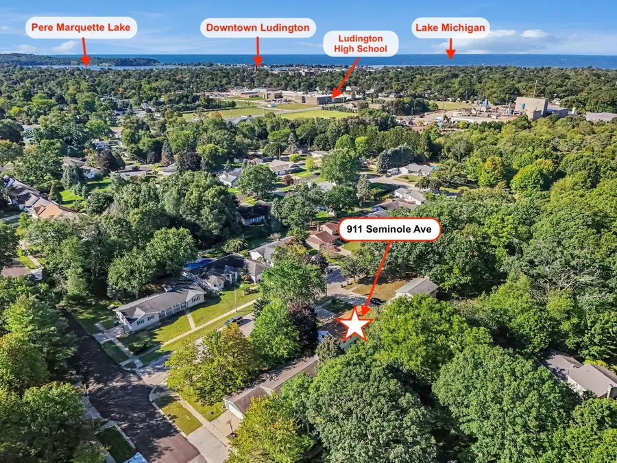 911 Seminole Avenue, Ludington, MI 49431 - #2