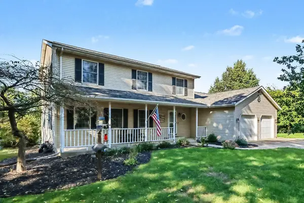 10154 Paw Paw Lake Drive, Mattawan, MI 49071