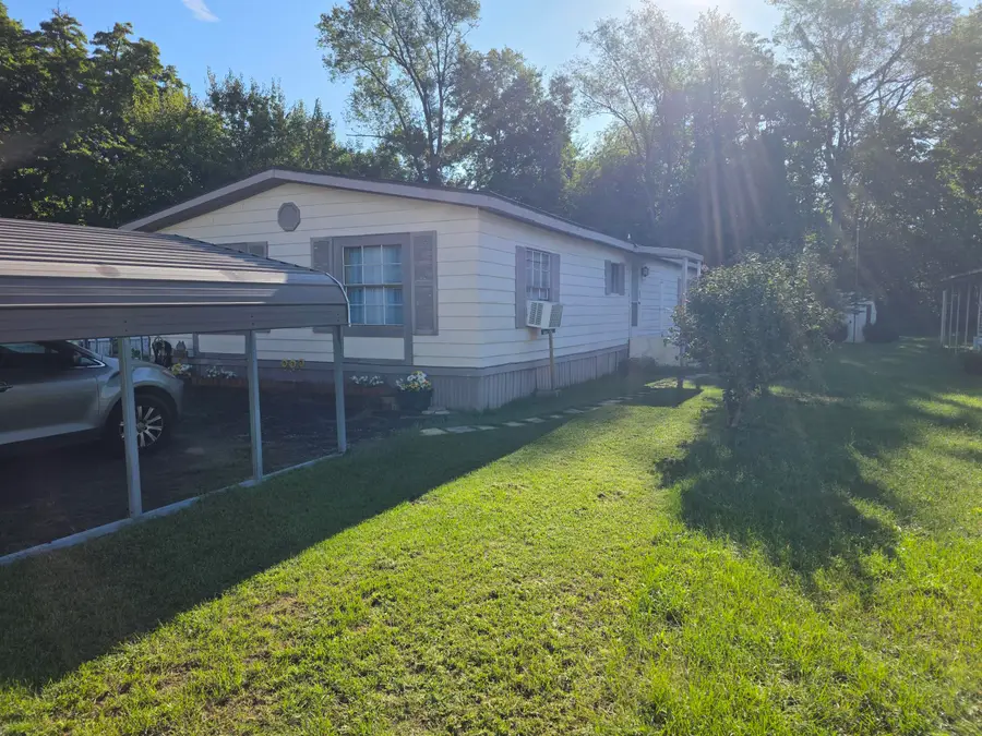 900 Mobile Boulevard #69, Niles, MI 49120 - #2