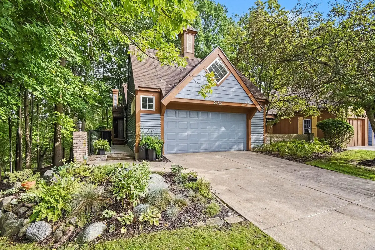2133 North Cross Creek Drive Se, Grand Rapids, MI 49508 - #1