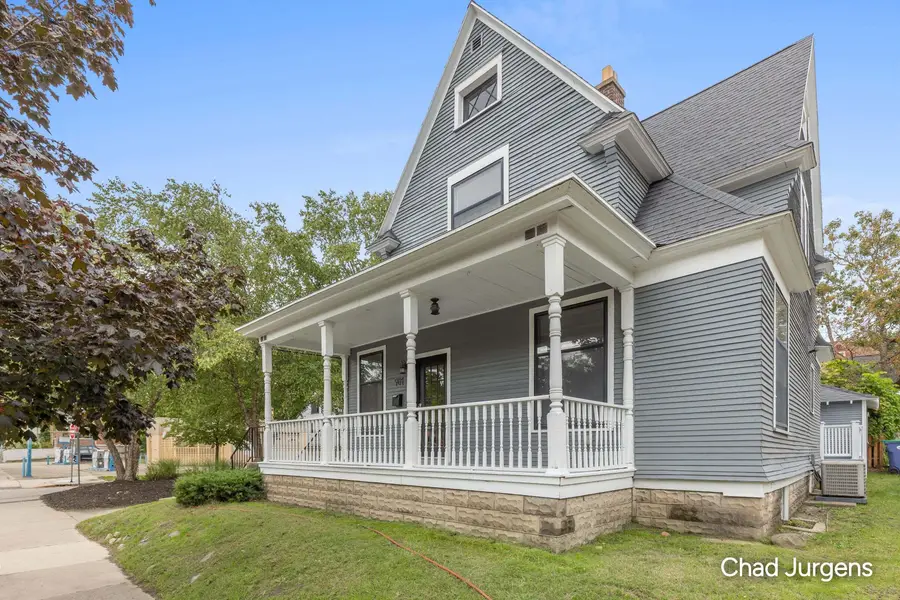 901 Wealthy Street Se, Grand Rapids, MI 49506 - #2