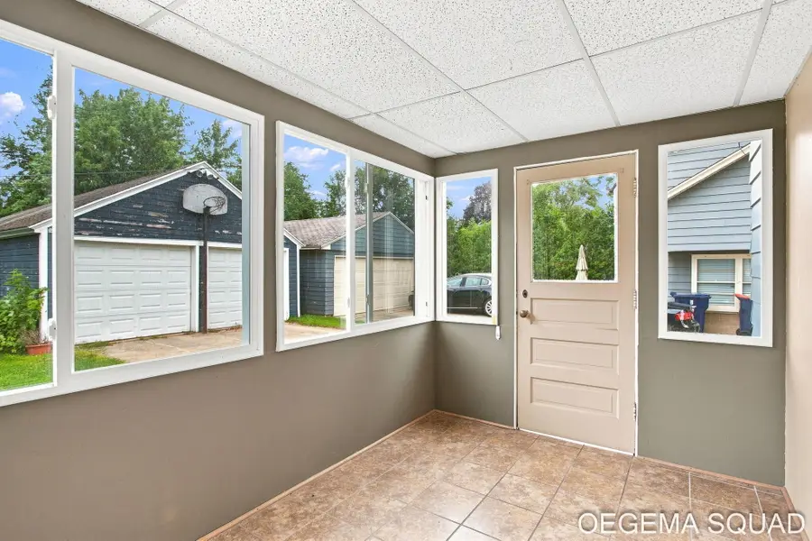 15 E 35th Street, Holland, MI 49423 - #3