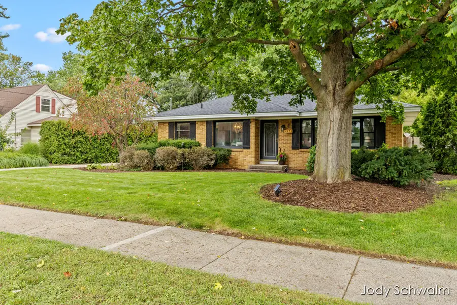 3973 41st Street Sw, Grandville, MI 49418 - #2