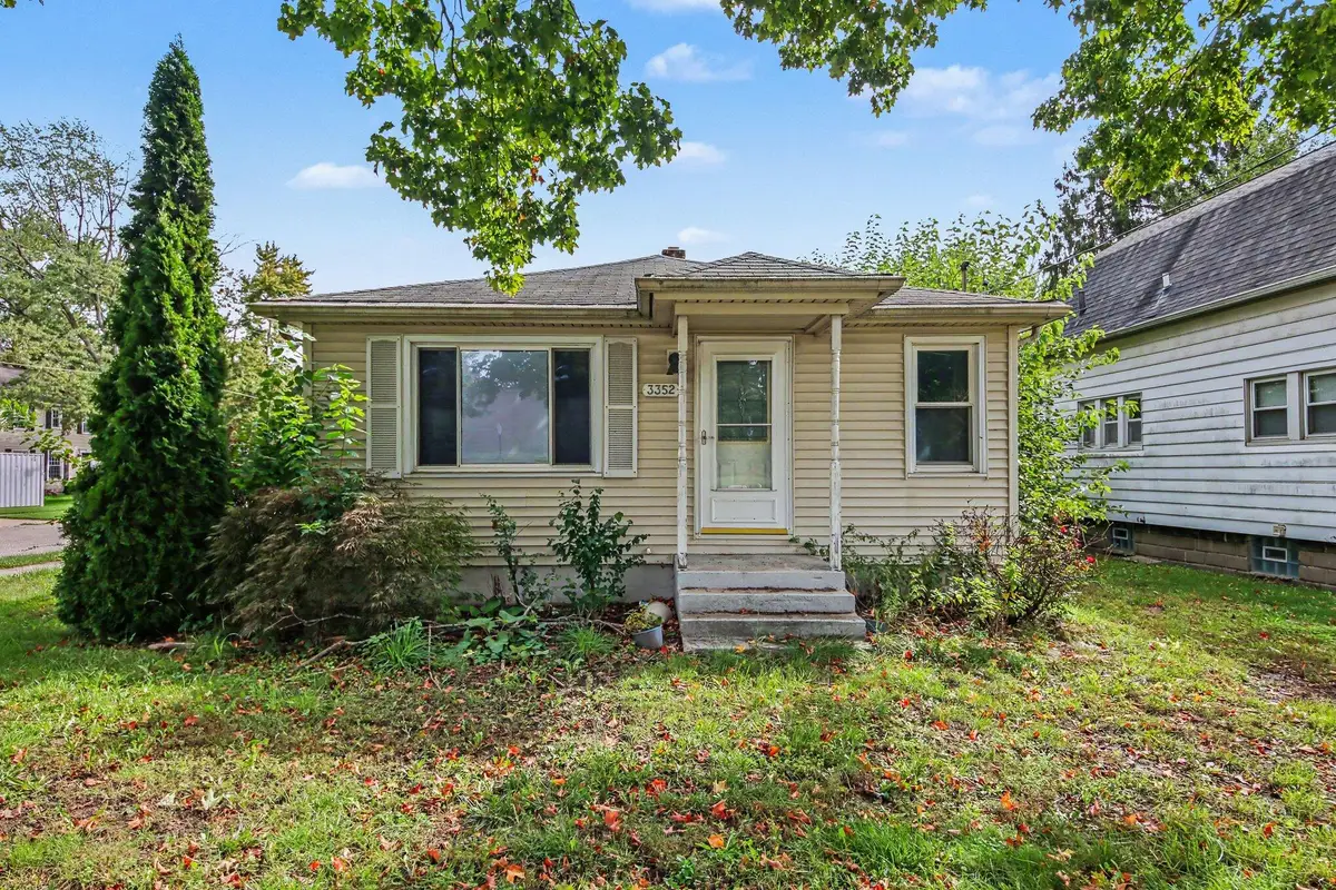 3352 Wilson Avenue Sw, Grandville, MI 49418 - #1