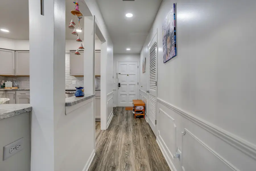 225 W Columbia Avenue #10, Battle Creek, MI 49015 - #2
