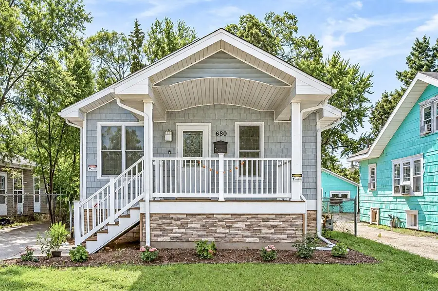 680 E Empire Avenue, Benton Harbor, MI 49022 - #2