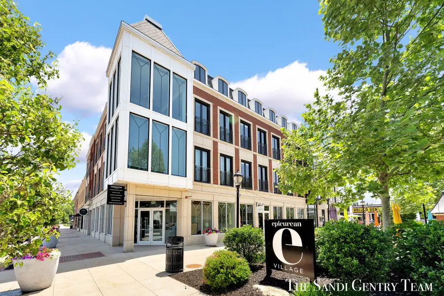 110 W Savidge Street #202, Spring Lake, MI 49456 - #2