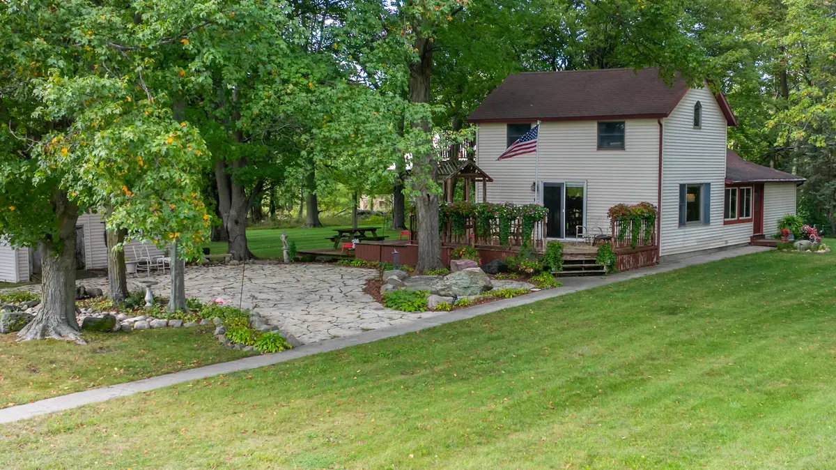 1180 S Bainbridge Center Road, Benton Harbor, MI 49022 - #1