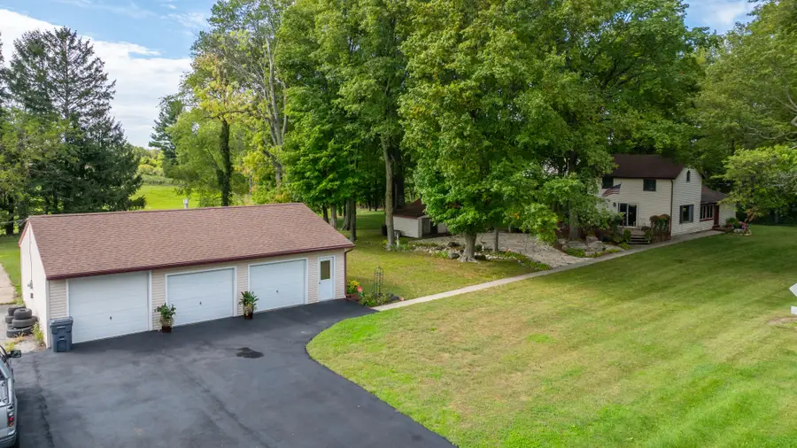 1180 S Bainbridge Center Road, Benton Harbor, MI 49022 - #3