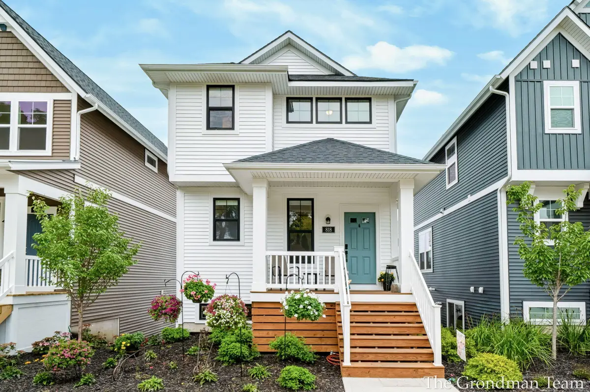 818 S Lake Street, Whitehall, MI 49461 - #1
