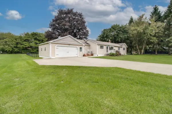 5642 N 38th Street, Augusta, MI 49012