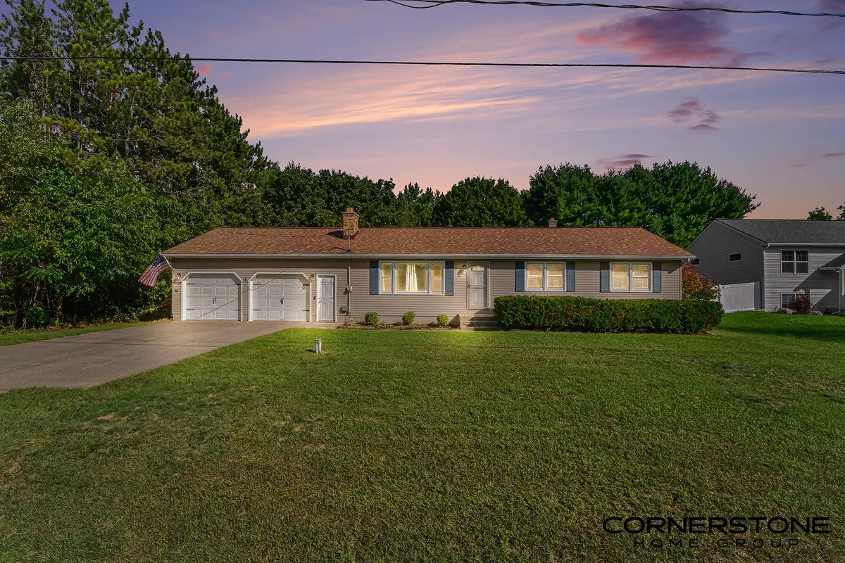 405 Hill Lake Avenue, Wayland, MI 49348 - #1