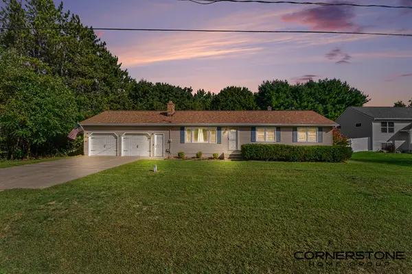405 Hill Lake Avenue, Wayland, MI 49348