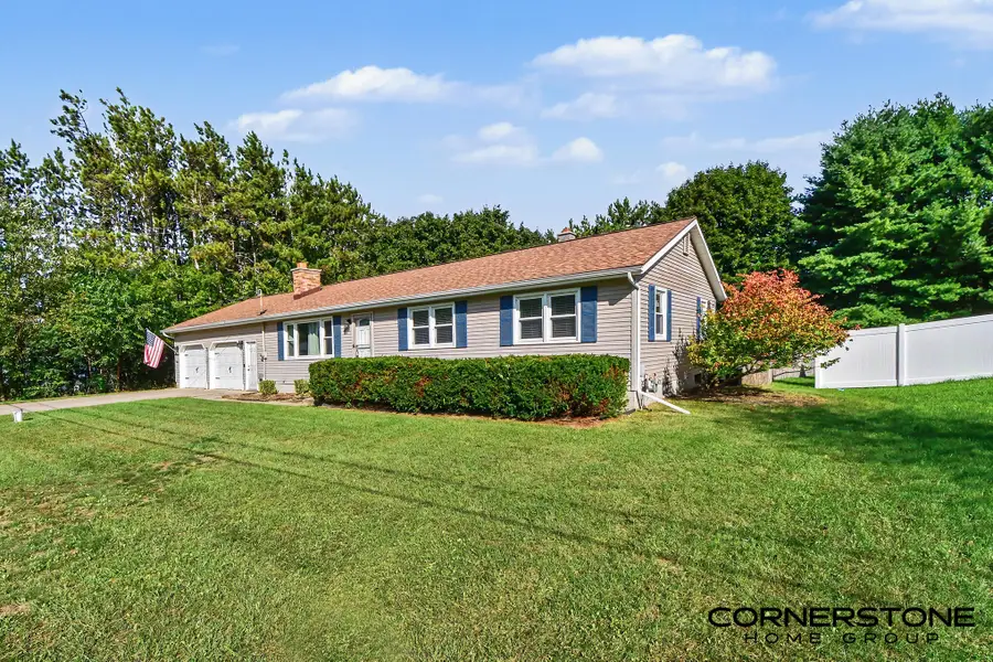 405 Hill Lake Avenue, Wayland, MI 49348 - #2