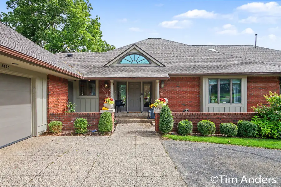 3452 Charlevoix Drive Se #16, Grand Rapids, MI 49546 - #2