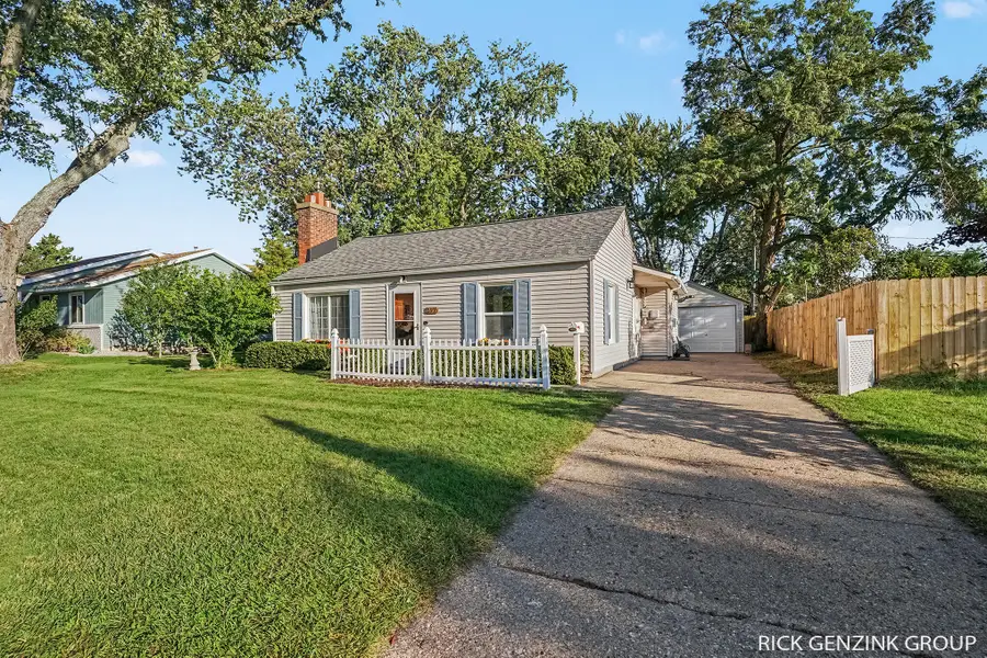 297 W 30th Street, Holland, MI 49423 - #3