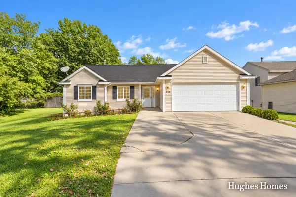 733 Blustone Court Se, Grand Rapids, MI 49548