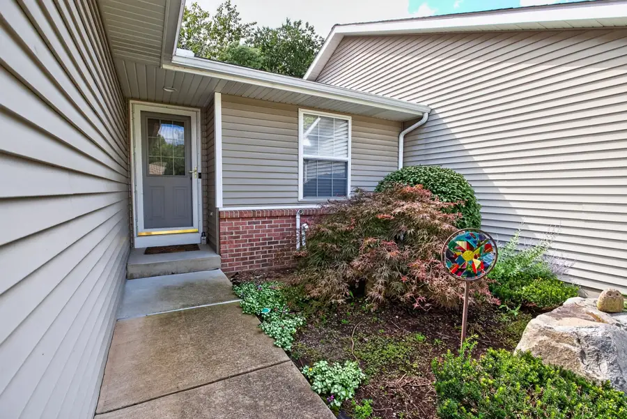 255 Timber Creek Circle Nw, Comstock Park, MI 49321 - #2