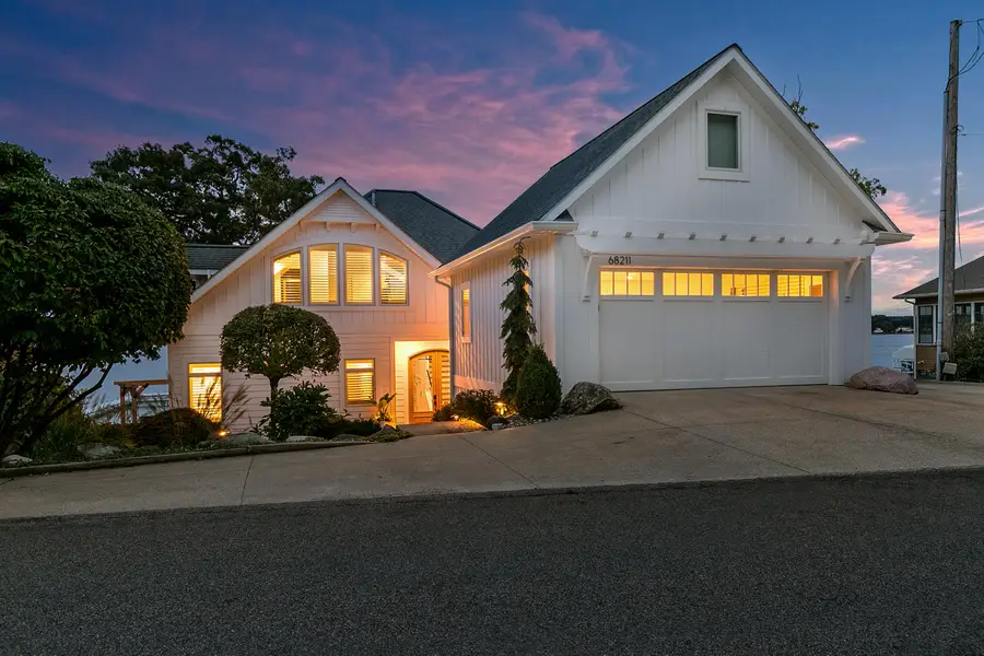 68211 Edgewater Beach Road, White Pigeon, MI 49099 - #2