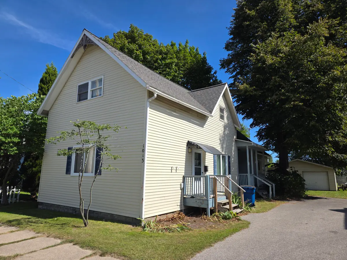 1013 Vine Street, Manistee, MI 49660 - #1