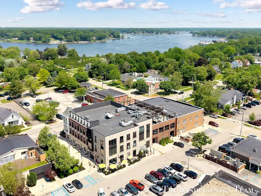 110 W Savidge Street #305, Spring Lake, MI 49456 - #3