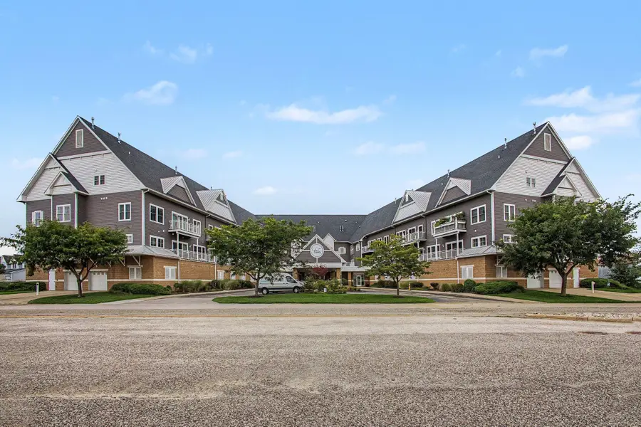 917 W Savidge Street #30, Spring Lake, MI 49456 - #2
