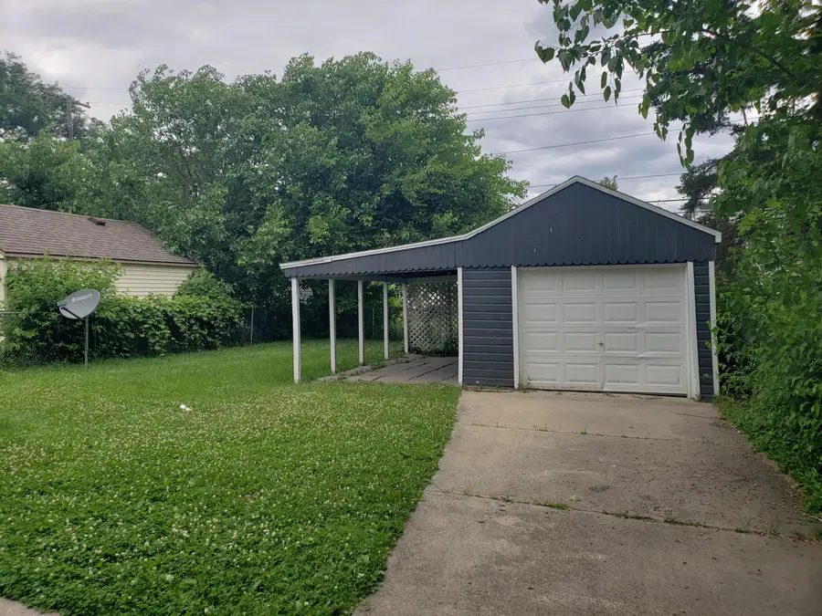 19171 Kenosha Street, Harper Woods, MI 48225 - #2