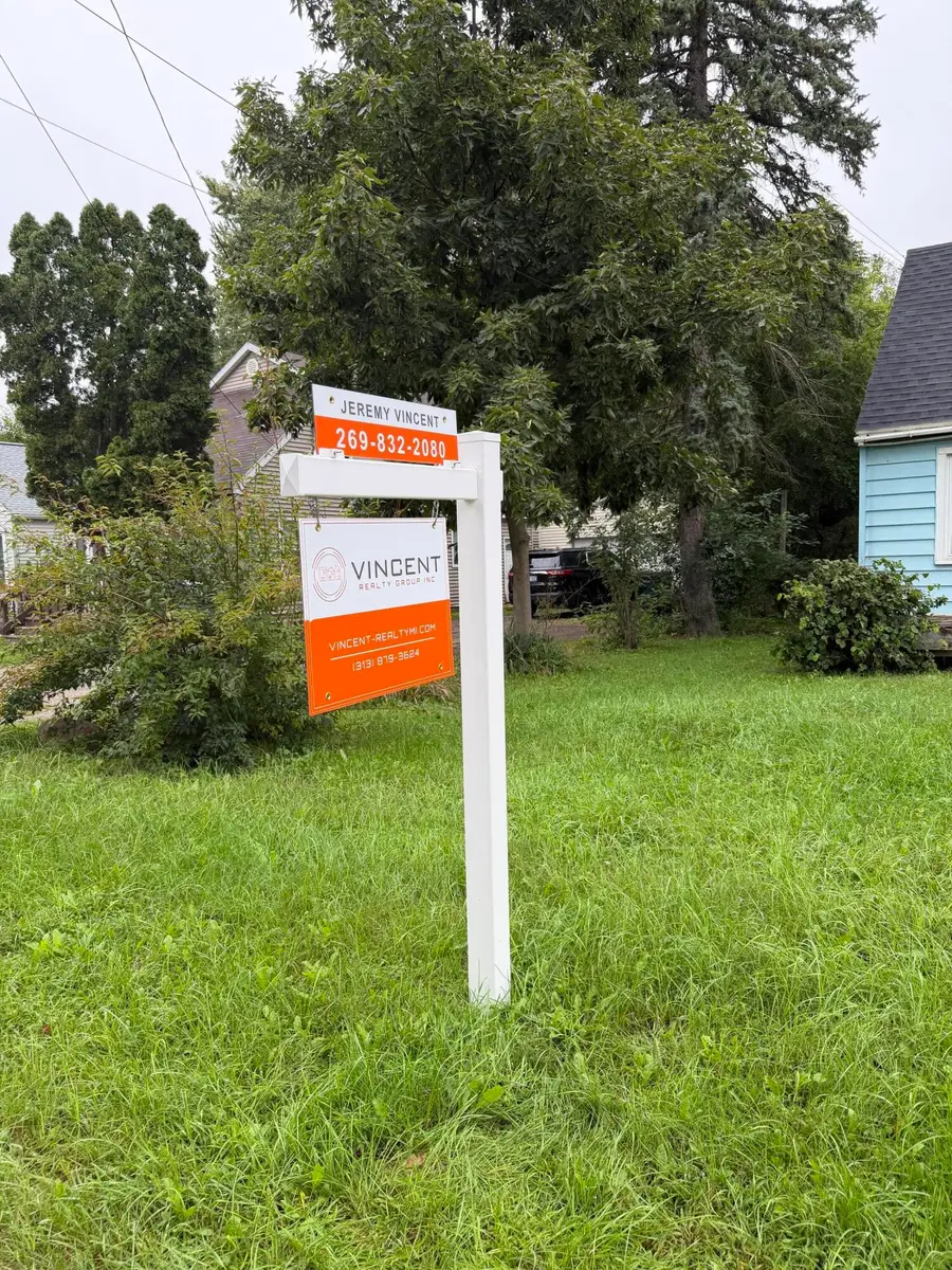 122 W Fairfield Avenue, Lansing, MI 48906 - #2