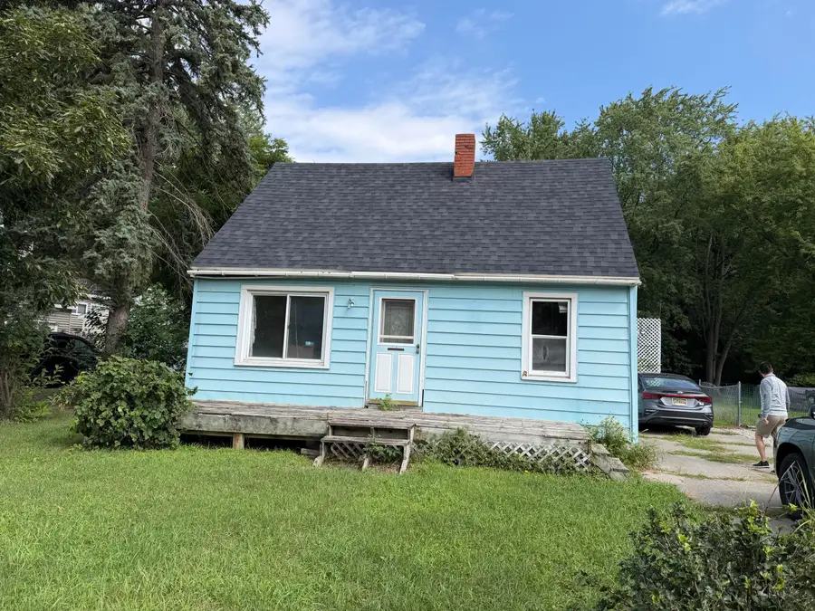 122 W Fairfield Avenue, Lansing, MI 48906 - #3