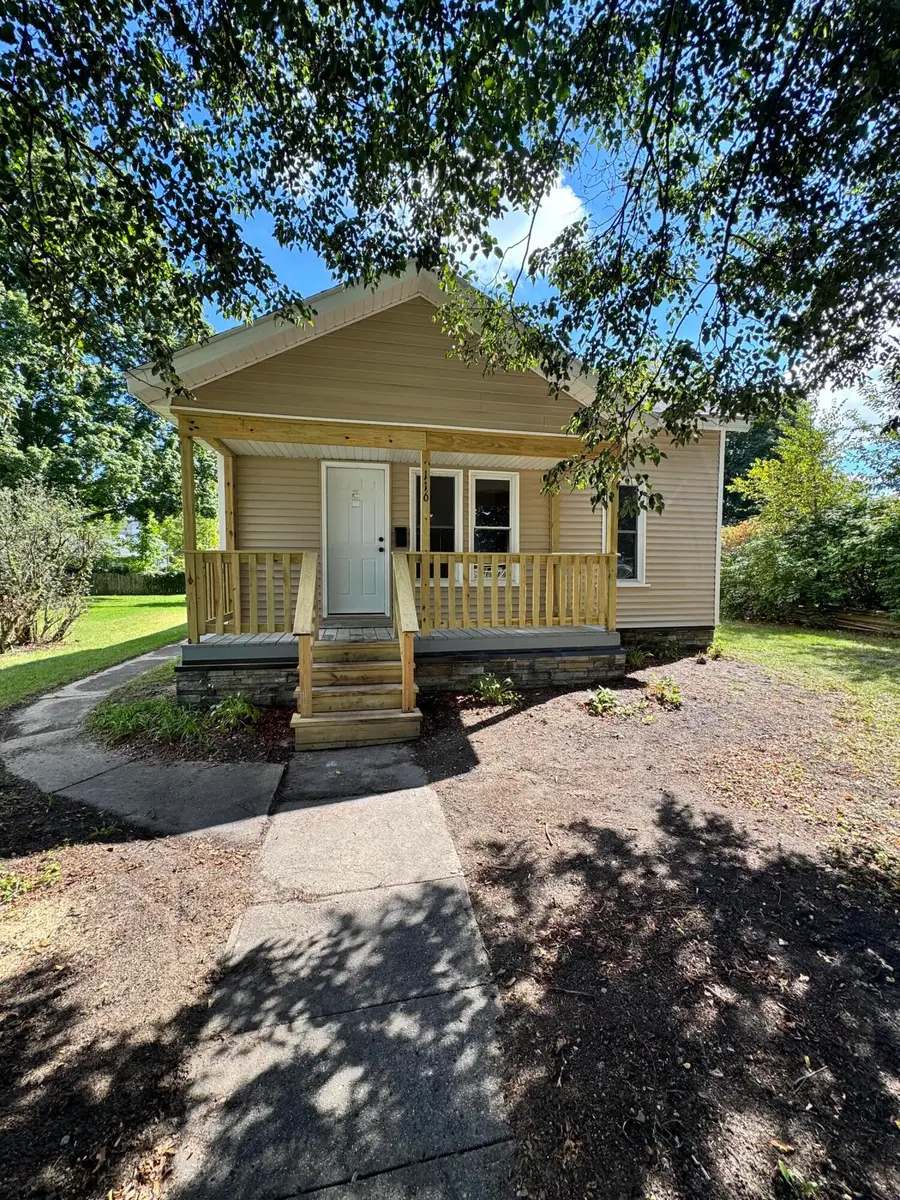 116 E Railroad Street, Dowagiac, MI 49047 - #2
