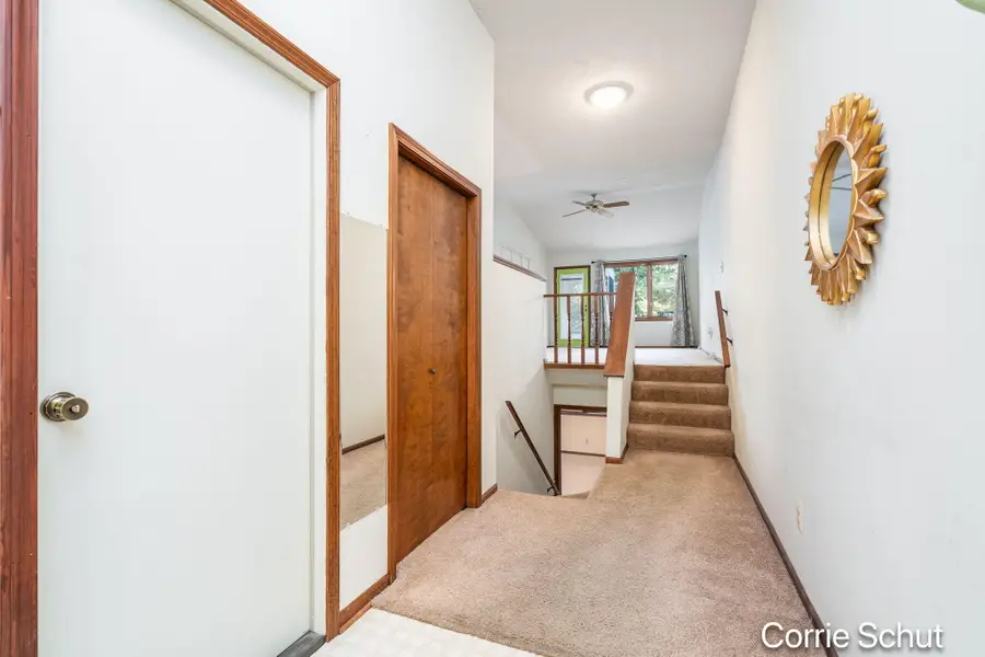 3238 Arrowhead Arms Court Sw, Grandville, MI 49418 - #3