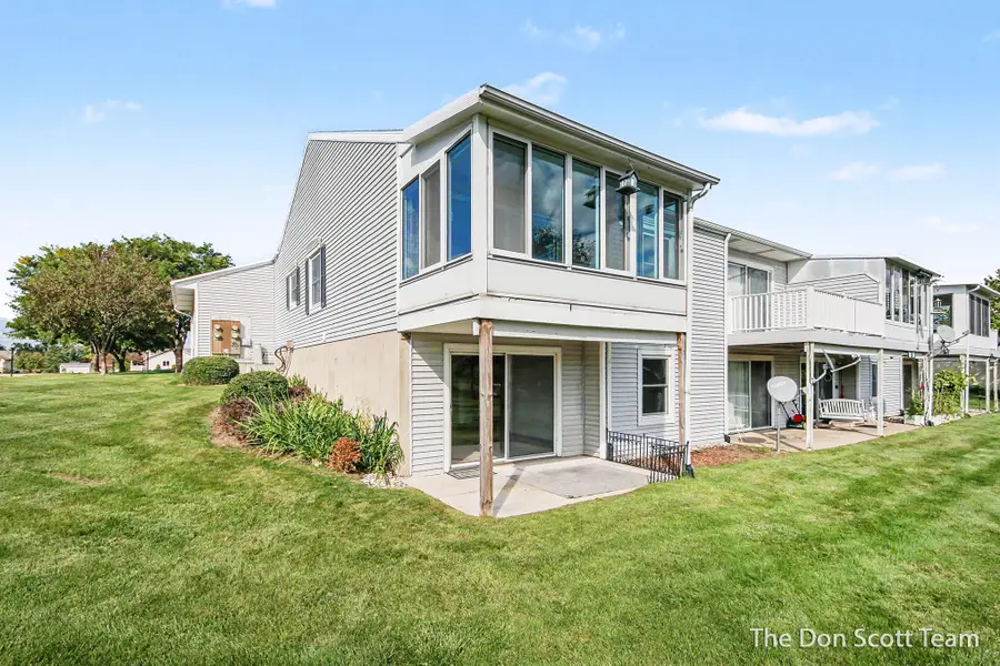 282 Creekside Street Nw, Sparta, MI 49345 - #3