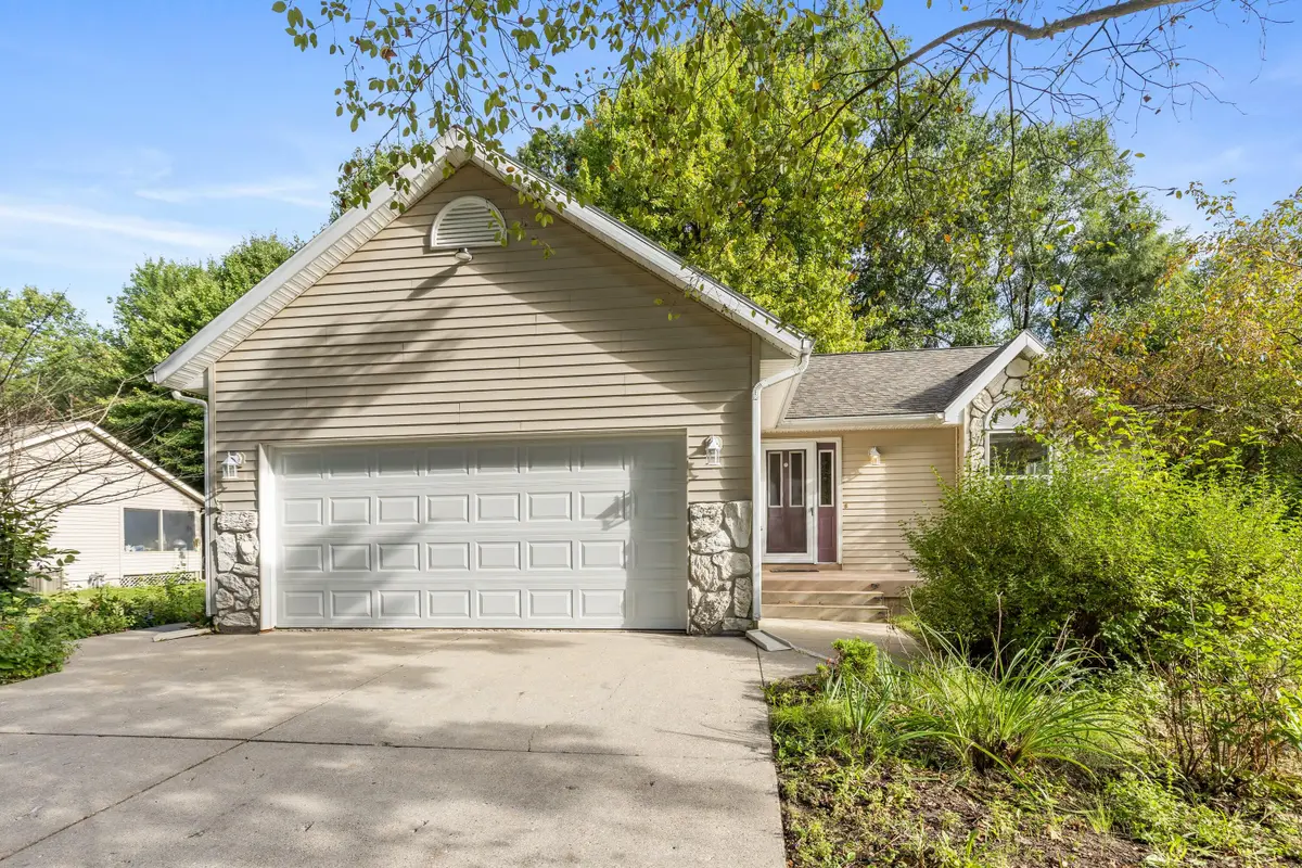 10546 Wildwood Drive, Greenville, MI 48838 - #1