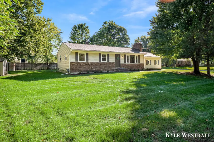 8184 E Chester Avenue Sw, Byron Center, MI 49315 - #3